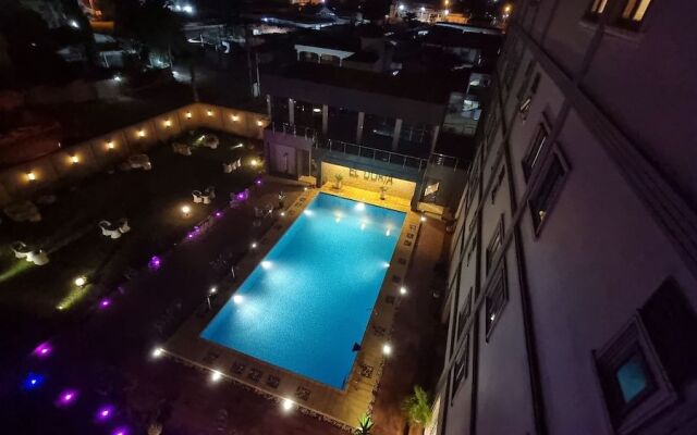 El Doria Hotel