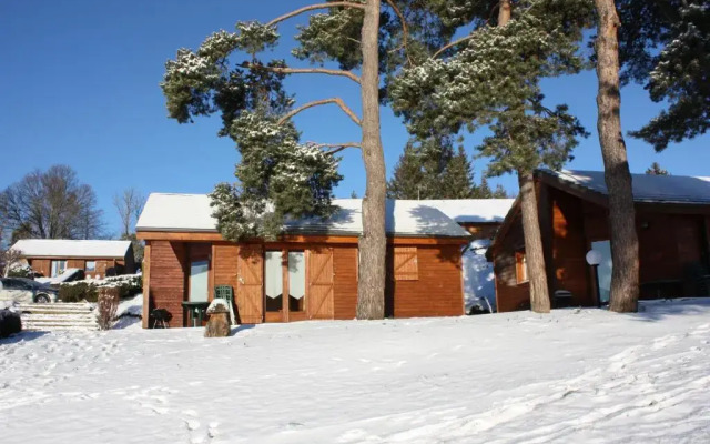 Volcans Vacances Les Chalets Du Lac