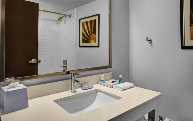 Four Points by Sheraton Huntsville Airport