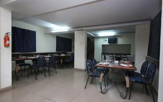 The Retreat Hotel by OYO Rooms