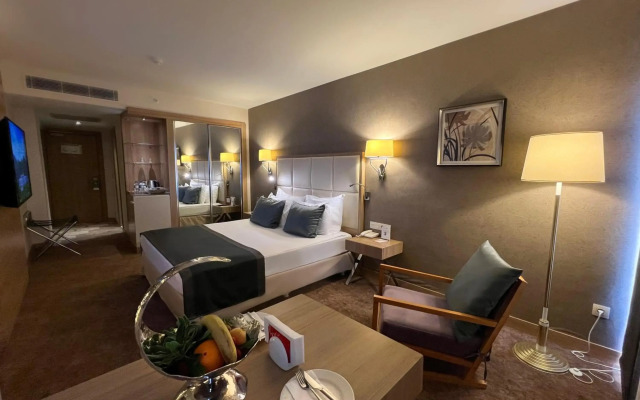 Kaya Izmir Thermal And Convention