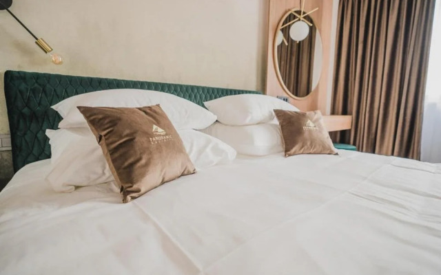 . Panoramic Colibita