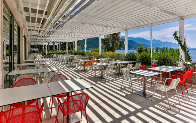 Carine Hotel Park