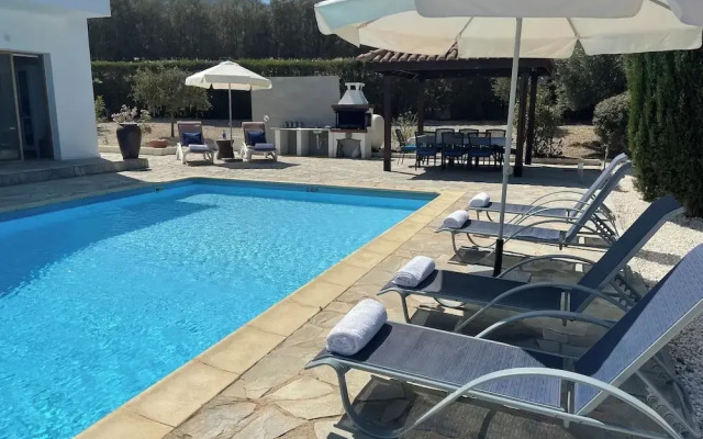 Spacious Luxury Private Sea View Villa