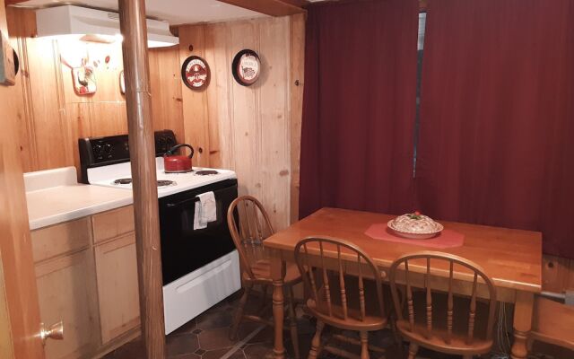 Evening Shade River Lodge and Cabins