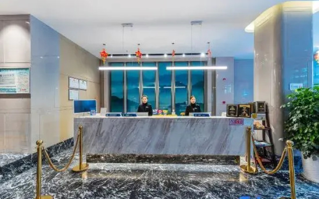 Yijin Meiyi Hotel (Yichang Binjiang Park CBD Shopping Center)