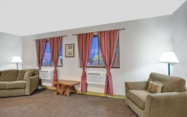 Super 8 by Wyndham Ticonderoga