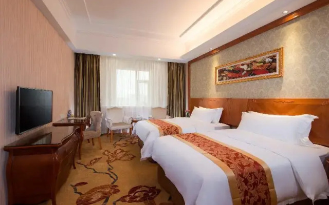 Vienna Hotel Guangzhou Panyu Changlong Park