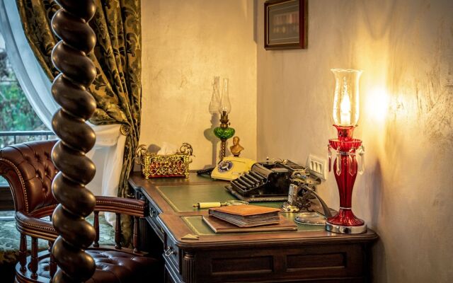 Ussr City Center Luxurious Apartment , Lives the Life of Soviet Generals