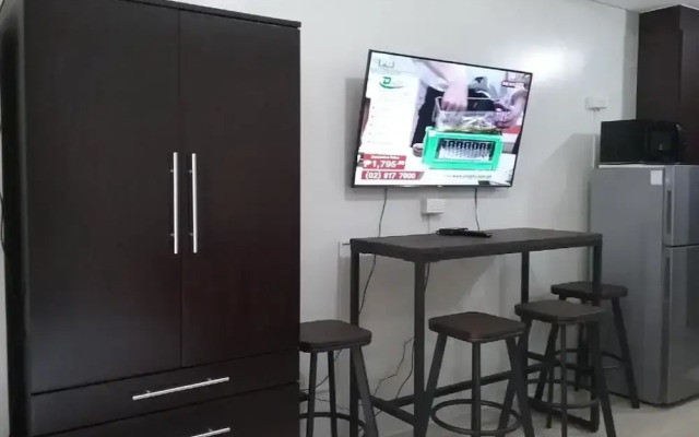 Pioneer Woodlands Condominium