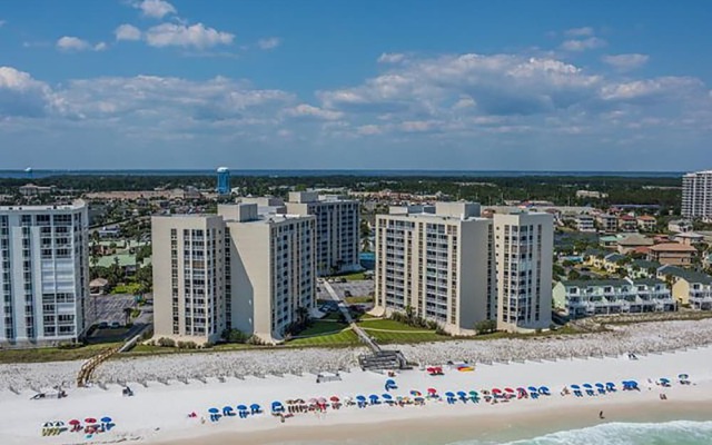 Shoreline Towers by Southern Vacation Rentals