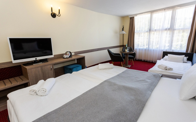 Hotel Mediterran - Image 4