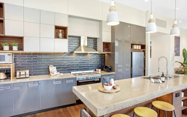 Sofia-Rose and Cottage