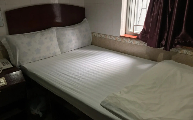 Everest Hostel