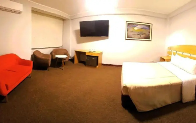 Javier Prado Inn