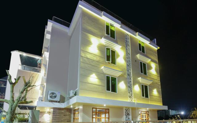 OYO Flagship 75122 Raydission Inn