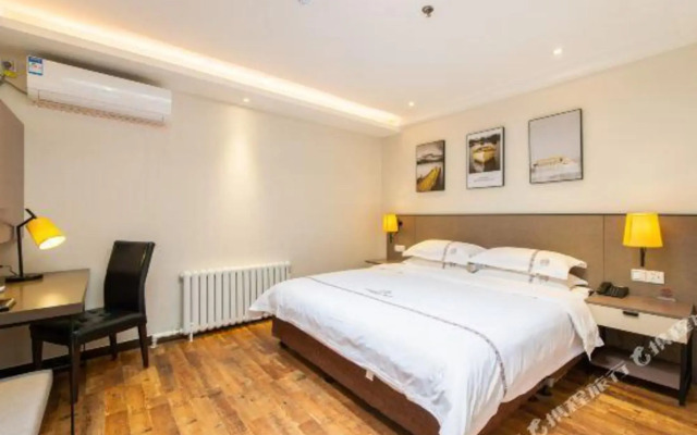Tianxi Collection Hotel (Dalian Railway Station Youhao Square)