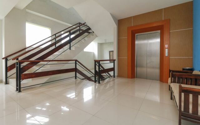 RedDoorz Plus near Pantai Losari