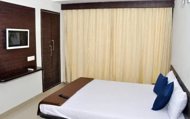 Hotel Keshav