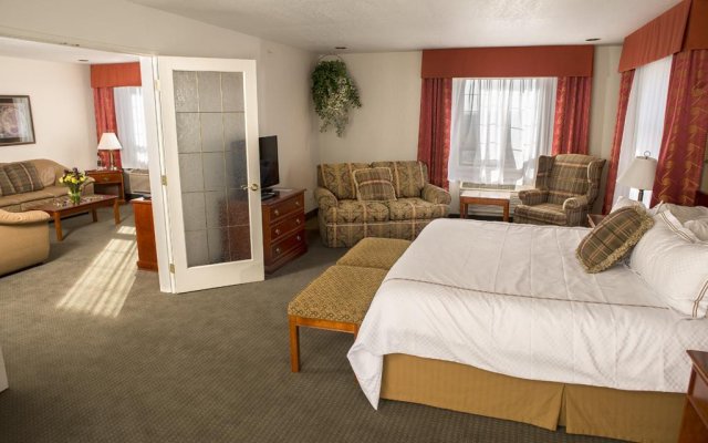 Service Plus Inn and Suites - Grande Prairie