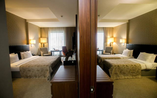 Point Hotel Baku