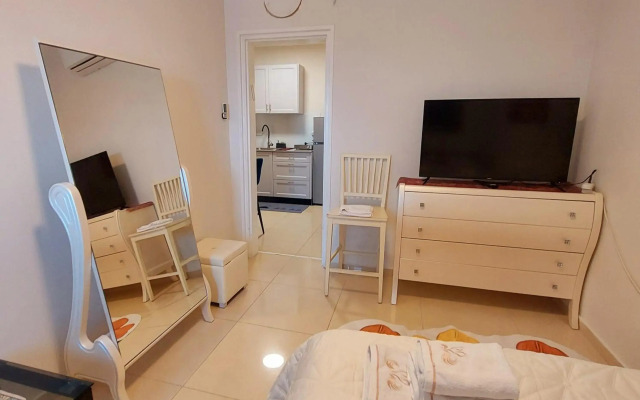 apartments with separate kitchen