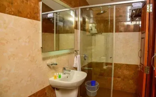 Abad Premium House Boat