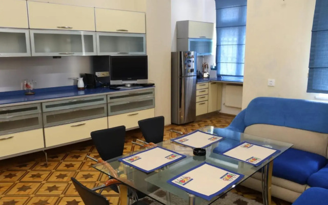 Azneft Royal Suite Apartment Sea View