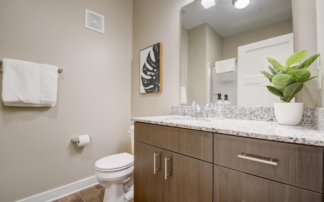 FRONTDESK Park 66 Flats Broad Ripple Indianapolis