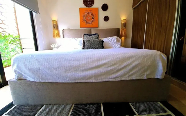 Bahay By Riviera Rentals