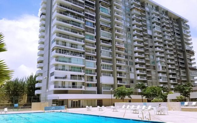 Beachfront Coral Beach Condo 305