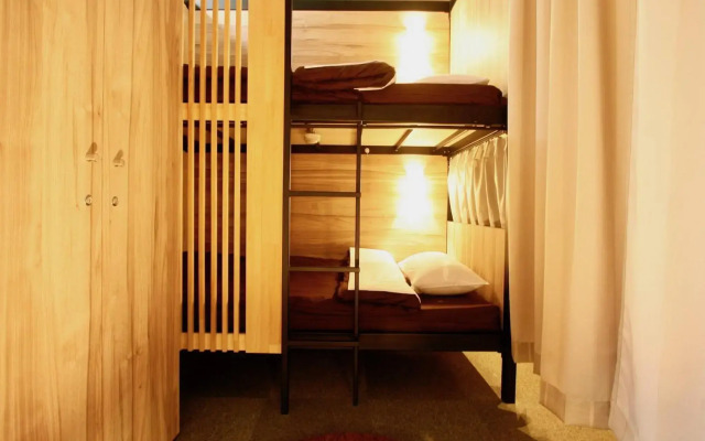 Namba Guesthouse HIVE - Hostel