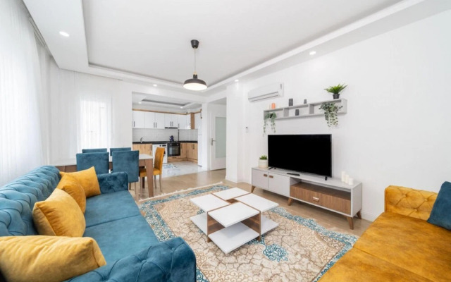 Central Flat Near Popular Attractions in Muratpasa