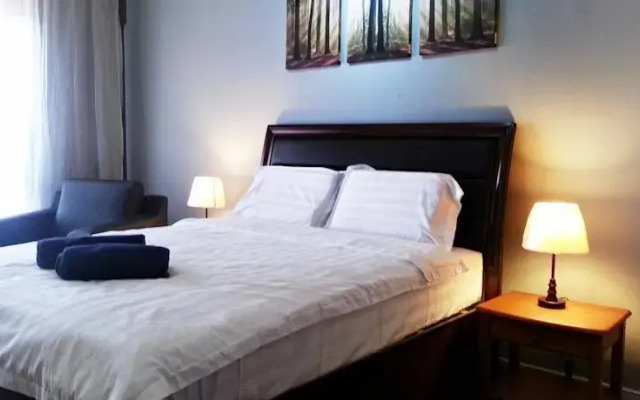 Waterfront Holiday Suites @ Marina Court Resort Kota Kinabalu