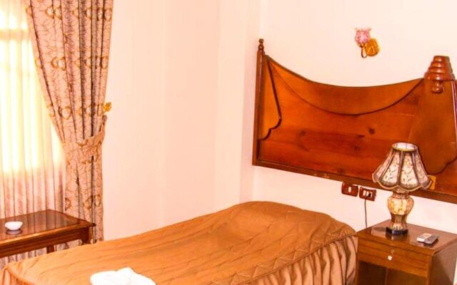Al Anbat Midtown Hotel