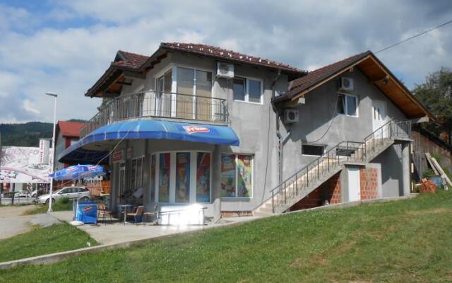 Guest House Konak Iris