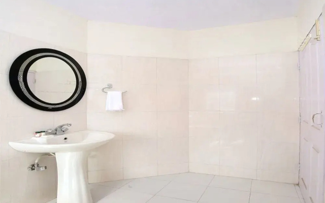 OYO Home 9897 Elegant 3BHK