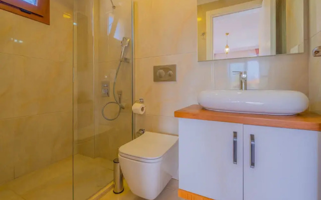 Myra Villa 1