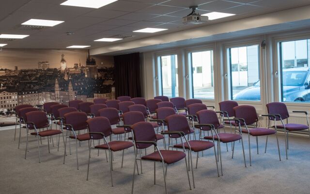 Best Western Arlanda Plus Park Airport Hotel