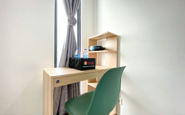 Comfy And Simply Look Studio Room Sayana Bekasi Apartment