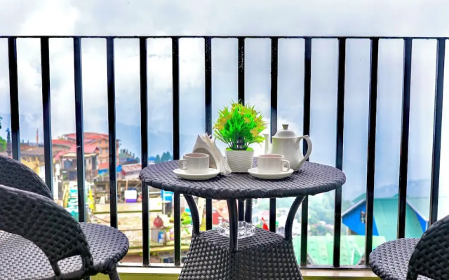 Hotel Pine Crest Inn