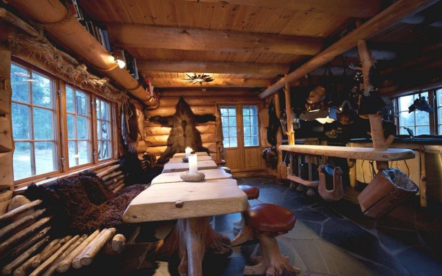 Engholm Husky Design Lodge