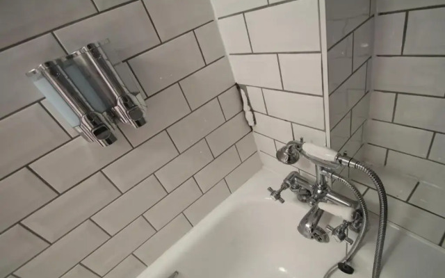 Heart of Shoreditch Molesey Apartments