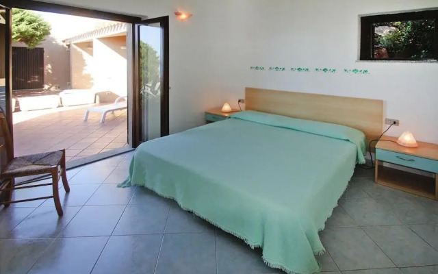Apartment in Costa Paradiso With Garden