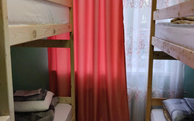Hostel Malachite