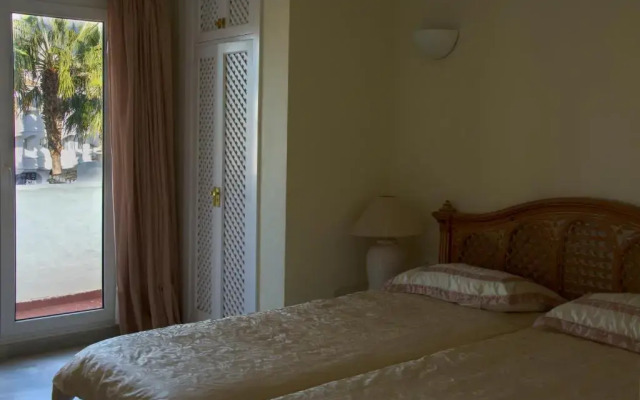 Magnificent Port-Beach 5* Luxury Residence
