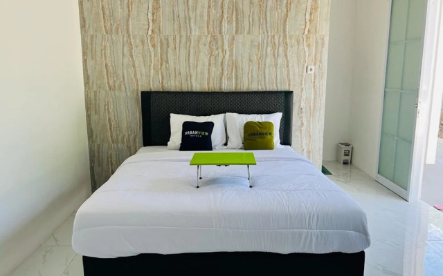 Urbanview Hotel Nimara Ngawi by RedDoorz – Guest Rooms – Ngawi