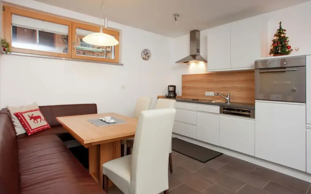 Gorgeous Apartment in Uderns With Parking
