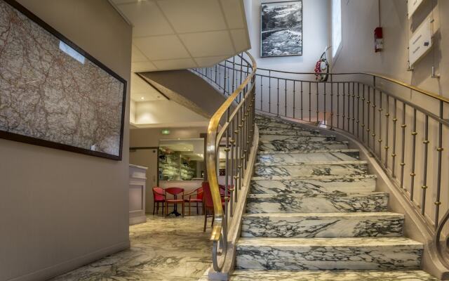 Au Primerose Hotel