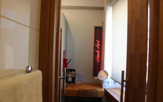Black Art Otel